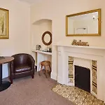 Πανσιόν Rylstone Mere 3*
