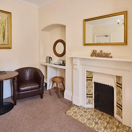 Πανσιόν Rylstone Mere 4*