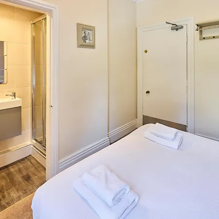 Rylstone Mere ويتبي