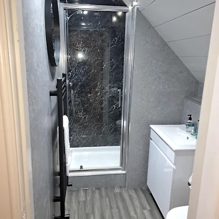 Rylstone Mere 4*