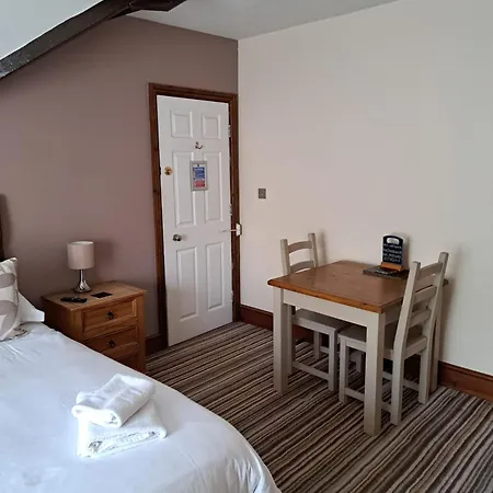 Rylstone Mere 3*