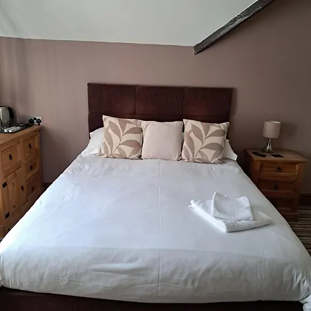 Rylstone Mere 3*